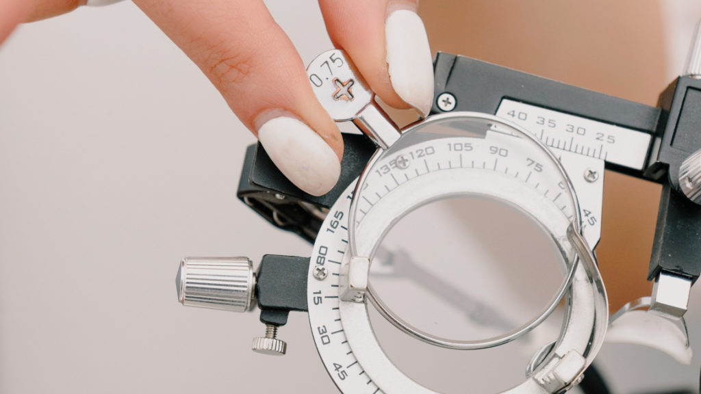 Esegui il controllo dell'efficienza visiva nel nostro negozio di occhiali a Brescia