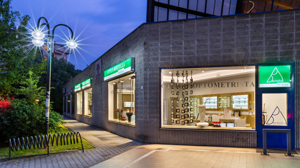 Trova i tuoi occhiali a Brescia